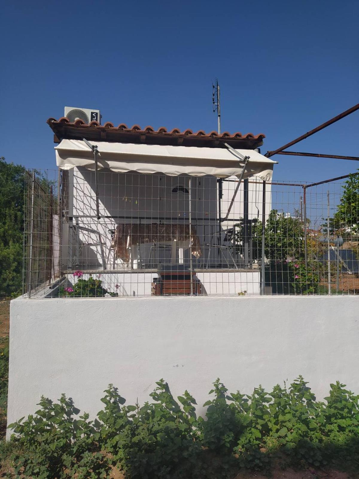 Melina'S Comfort Rustic Home Artemida  Exterior photo